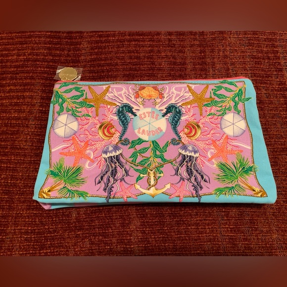 Estee Lauder Cosmetic Bag - Picture 3 of 7